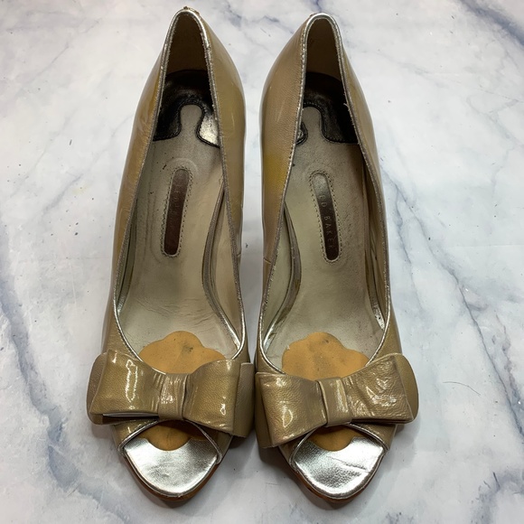 Ted Baker Gold Silver Peep Toe Bow High Heel Pumps - Picture 3 of 8
